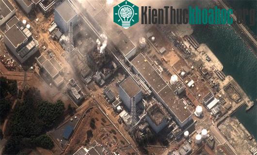 Nhà máy điện hạt nhân Fukushima nhìn từ trên cao. (Ảnh: Presstv)