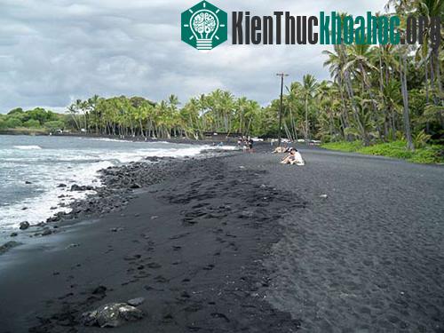 15 bãi biển có màu cát lạ kì- ảnh 2