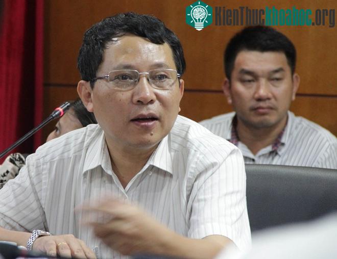 Ông Lê Thanh Hải - Phó tổng Giám đốc trung tâm dự báo khí tượng thuỷ văn Quốc nhận định 2015 là năm xảy ra nhiều hình thái thời tiết cực đoan. (Ảnh: Công Khanh.)