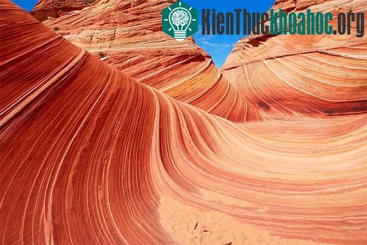 Kinh ngạc thiên đường trên một dãy núi