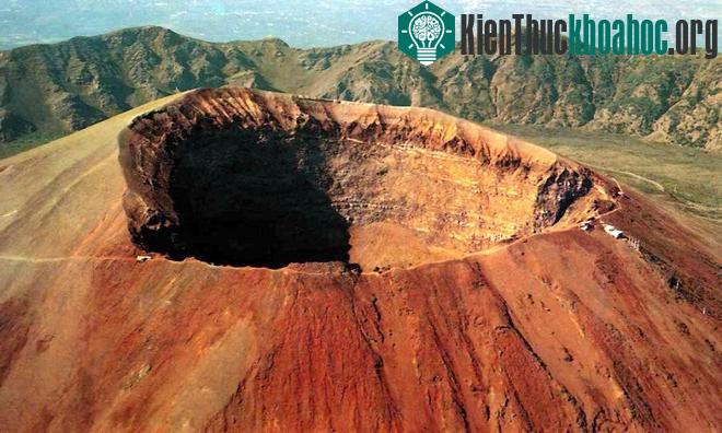 12 ngọn núi laửa khiến thế giới phải dè chừng