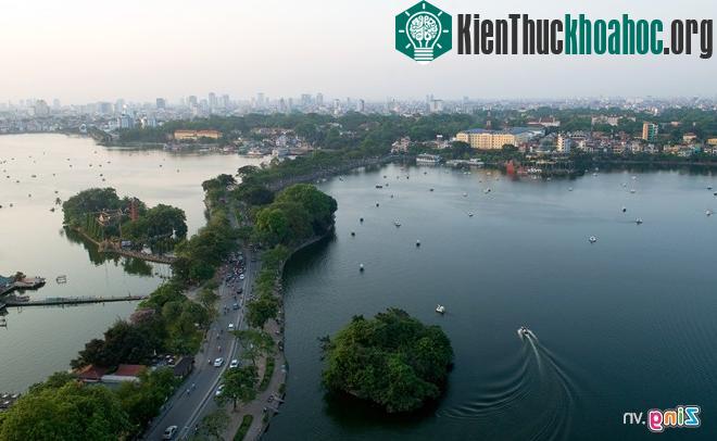 Ngắm những tuyến đường rợp bóng cây xanh ở Hà Nội- ảnh 13