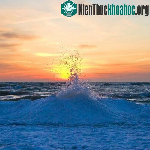 Đó là lý do vì sao hiện tượng này chỉ được quan sát ở một số ít nơi như hồ Michigan, hồ Erie và hồ Thượng.