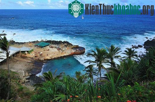 Hình ảnh một bến đậu thuyền ở đảo Pitcairn và cũng là nơi câu cá tuyệt vời