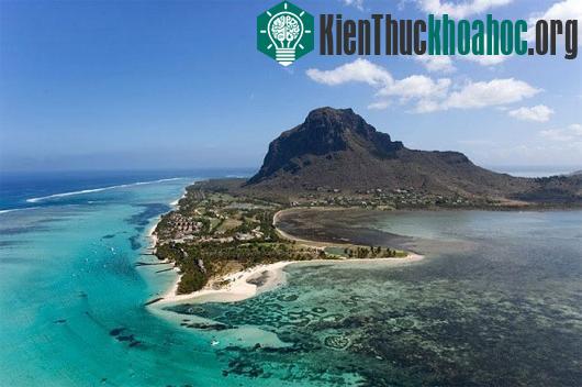 Vẻ đẹp kì diệu: “thác nước dưới biển” tại đảo Mauritius