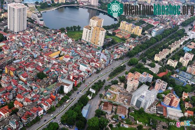 Ngắm những tuyến đường rợp bóng cây xanh ở Hà Nội- ảnh 8