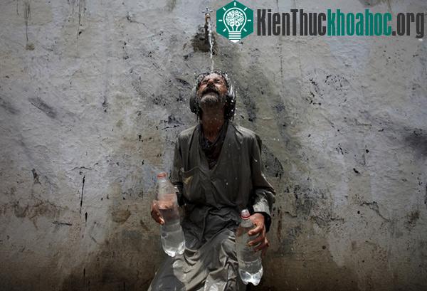 Pakistan người chết vì nắng nóng chất đầy nhà xác