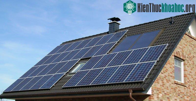 Nếu như trước đây các tấm pin Mặt Trời được gắn lên mái nhà thì giờ đây chúng chính là các mái nhà.
