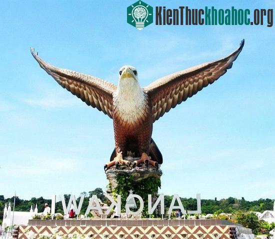 Ghé thăm hòn đảo xinh đẹp mang tên "chúa tể bầu trời"