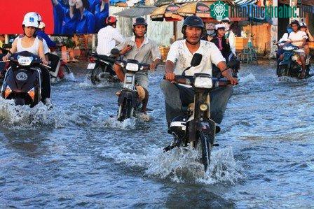 Nước bắt đầu dâng