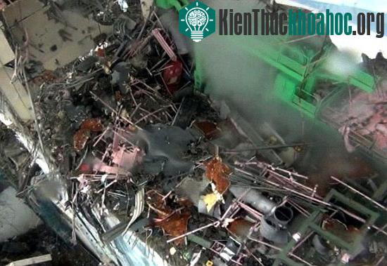 Kế hoạch bao phủ nhà máy bị tàn phá bằng tấm phủ đặc biệt không thể được thực hiện nhanh chóng.