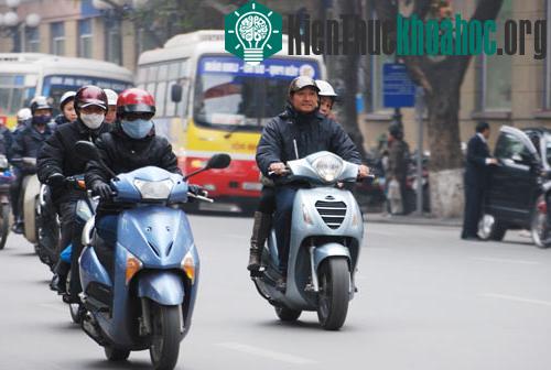 Trời rét kéo dài khiến nhiều gia đình buộc phải cho con nghỉ học để đảm bảo sức khỏe.