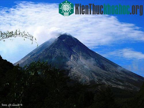 Những vụ phun trào núi lửa kinh hoàng nhất năm 2010 ảnh 1