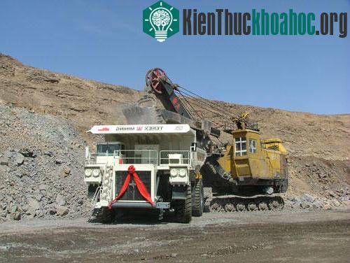 Tại sao Trung Quốc hạn chế khai thác đất hiếm?