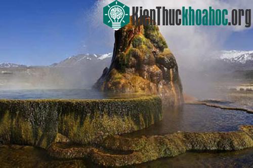 Giếng phun địa nhiệt Fly Geyser