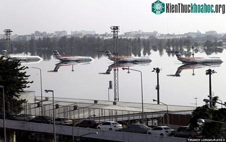 Sân bay Don Muang của Bangkok đã bị ngập sâu.