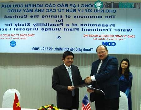 'Gạn' bùn từ các nhà máy nước ảnh 0