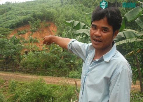 Cả làng tan hoang vì núi lở ảnh 1