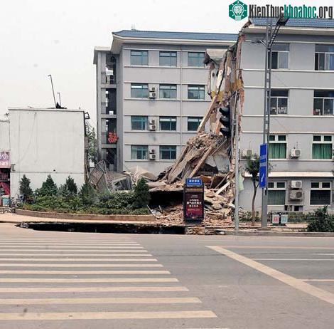 Kinh hoàng hố tử thần “xâm lấn” trên toàn thế giới ảnh 12