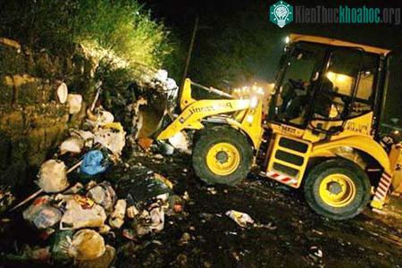 Ý đề nghị Romania giúp đỡ giải quyết vấn nạn rác ảnh 0