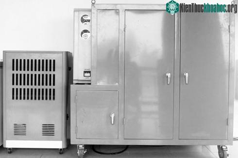 Thiết bị thu nước từ không khí