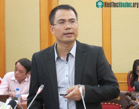 Ông Nguyễn Văn Phương, Cục Đăng kiểm Việt Nam cho rằng, ý thức người sử dụng trong việc bảo dưỡng xe, kiểm tra xe chưa thường xuyên là một trong những nguyên nhân cháy nổ phương tiện trong thời gia...