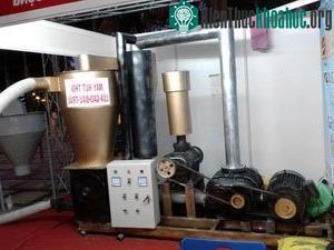 Máy hút lúa bằng phương pháp khí động học