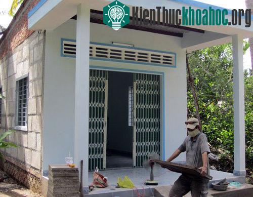 Ngôi nhà 48m2 được xây dựng từ các tấm bê tông nhẹ làm từ gáo dừa.