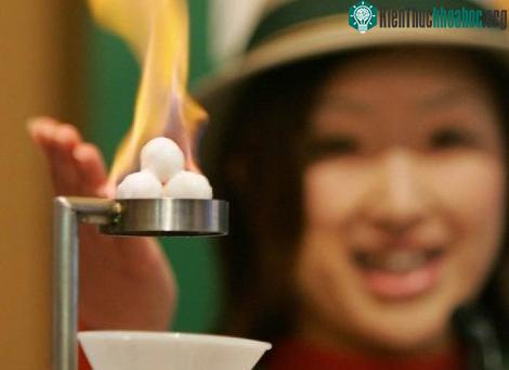 Nhật sắp khai thác khí đốt từ 'băng cháy'