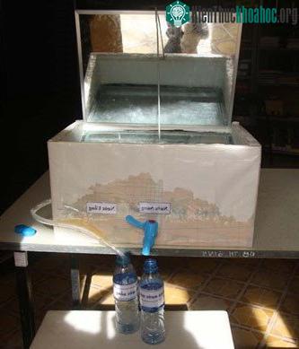 Thiết bị lọc nước mặn thành nước ngọt của Ngân và Linh.