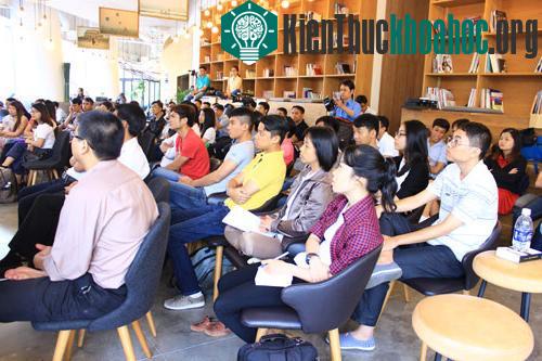 Buổi nói chuyện về năng lượng sạch. (Ảnh: BT).