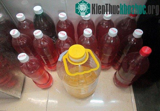 Sản phẩm dung dịch rửa chén và lau nhà hoàn thành sau 75 ngày chế biến.