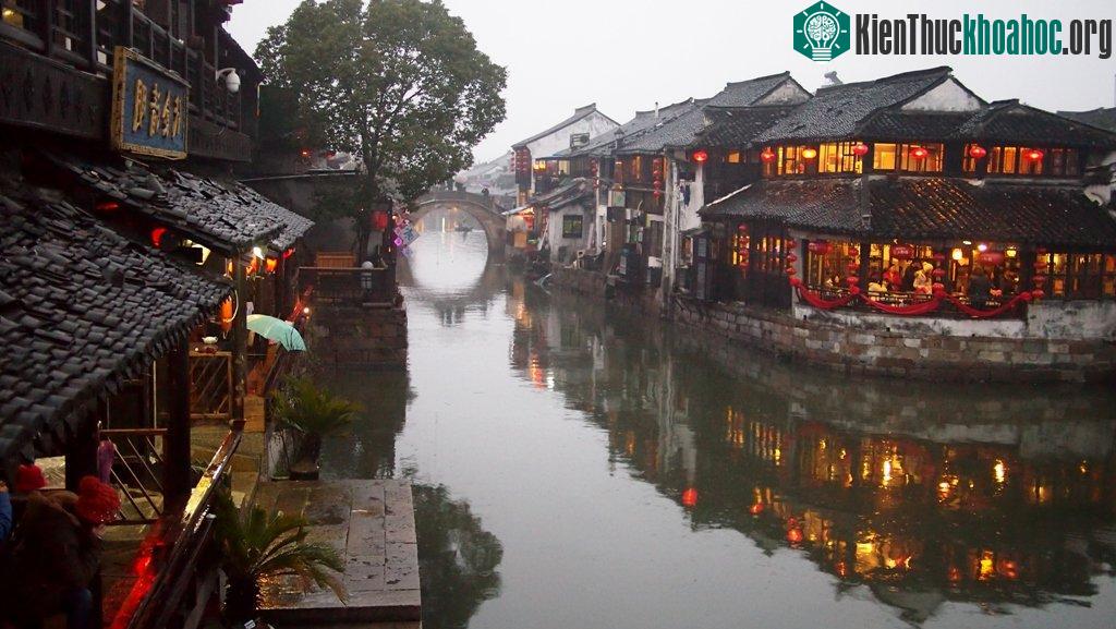 Thị trấn cổ Tây