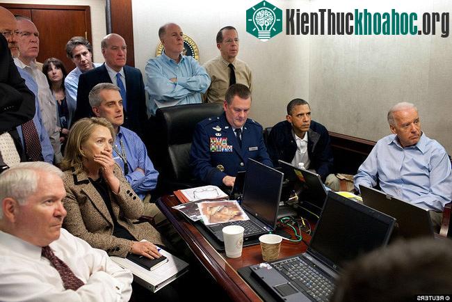 Cuộc họp của Tổng thống Mỹ Barack Obama, Phó Tổng thống Joe Biden, Bộ trưởng bộ ngoại giao Hillary Clinton.