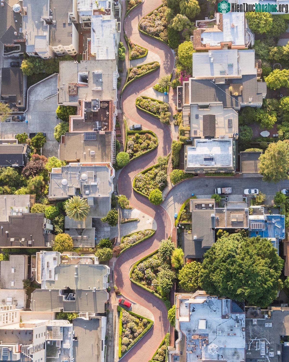 Lombard Street, San Francisco, California