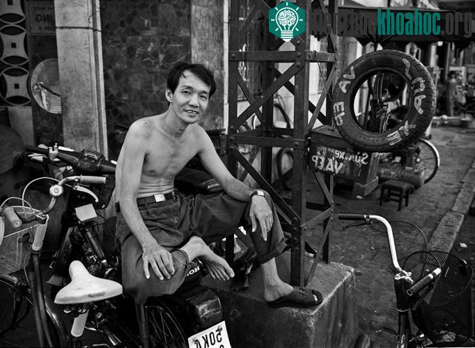Người thợ sửa xe, 1996.