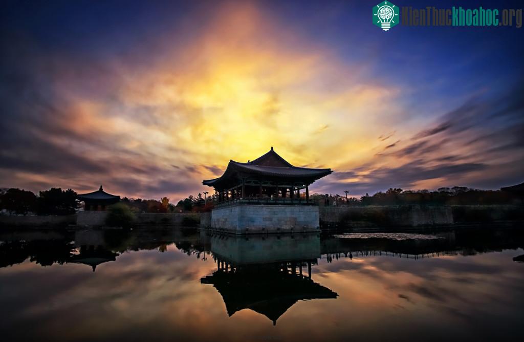 Hồ Anapji ở Gyeongsangbuk-do, Hàn Quốc.