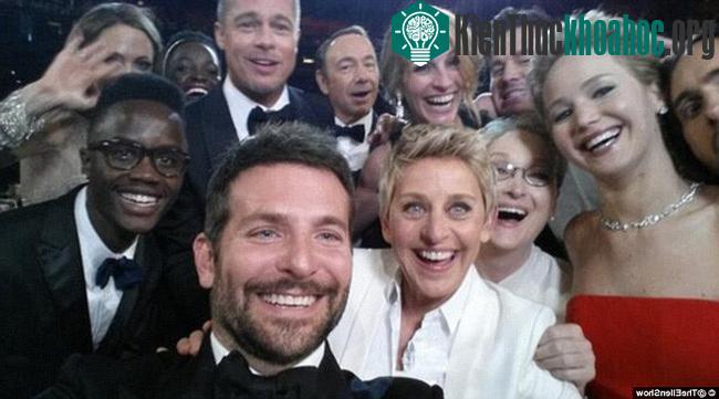 Bức ảnh selfie "quyền lực" nhất mọi thời đại.
