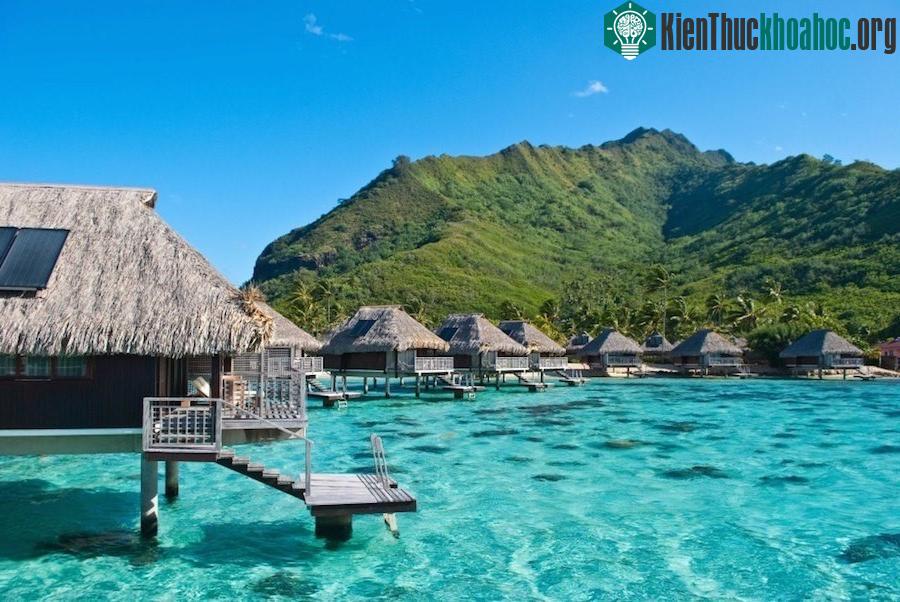 Mo'orea, Polynesia thuộc Pháp: Hòn đảo xinh đẹp này nằm trong quần đảo Society, nổi tiếng với núi lửa và bãi biển nguyên sơ. (Ảnh: Boredbug).