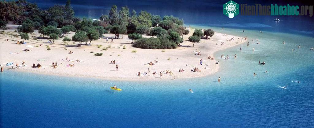 Ölüdeniz, Thổ Nhĩ Kỳ: Nằm ở bờ tây nam Thổ Nhĩ Kỳ, Ölüdeniz là điểm đến được nhiều du khách yêu thích, nhất là vào mùa hè. (Ảnh: Suncitybeachclub).