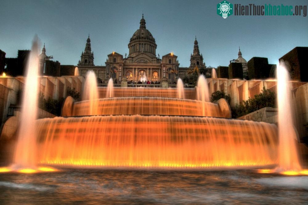 Đài phun nước Montjuïc, Tây Ban Nha