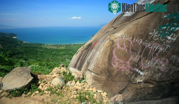 Ngất ngây trước cảnh đẹp khó cưỡng của đèo Hải Vân ảnh 18