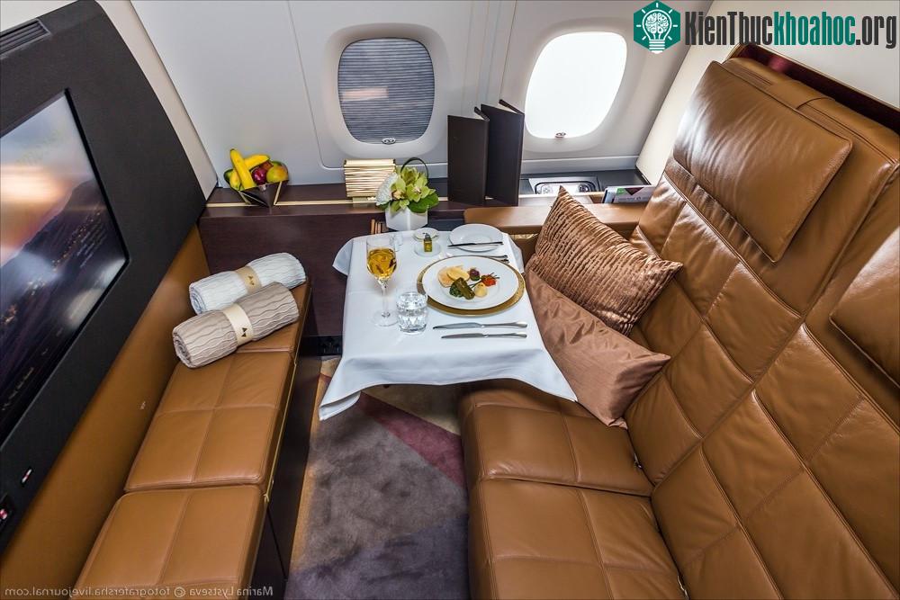 Giá vé phòng suite từ Abu Dhabi đi London tương đương 21.000 USD