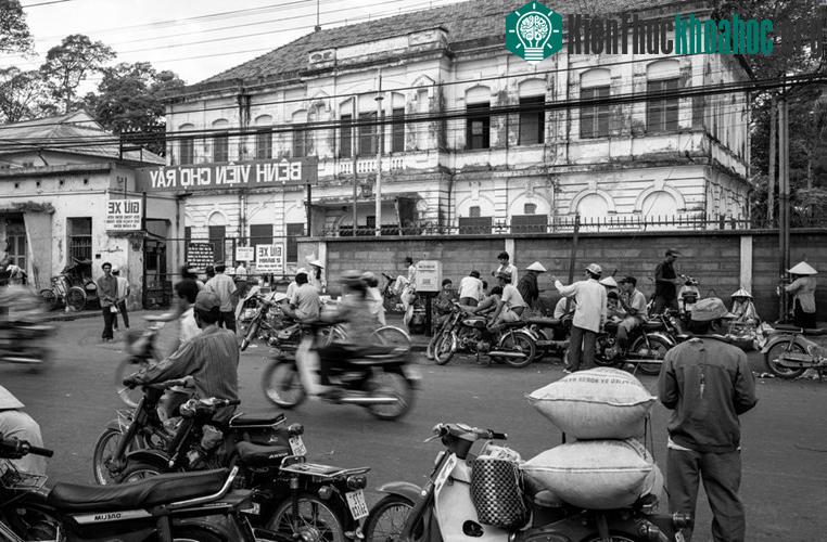 Bệnh viện Chợ Rẫy, 1996.