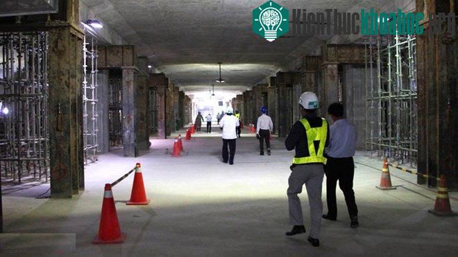 Hiện nhiều phần tại đây đã được thi công thô từ đó người xem cơ bản định hình được nhà ga trong tương lai.