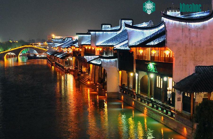 Cổ trấn Nguyệt Hà
