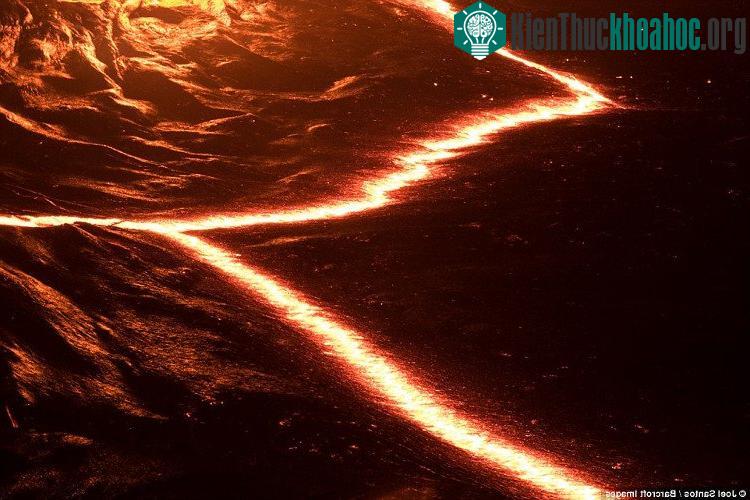 Erta Ale có hồ dung nham lâu đời liên tục sôi sục suốt nhiều thập kỷ