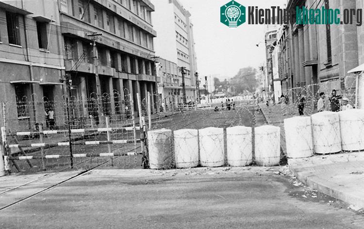Bến Chương Dương, đầu đường Võ Di Nguy.