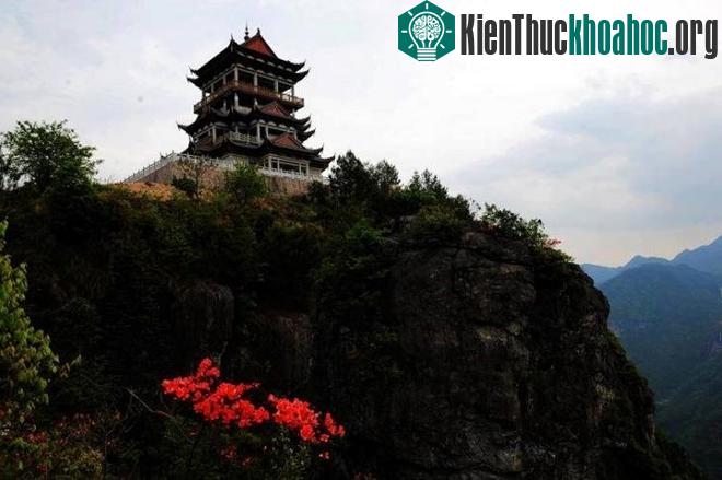 Du khách tới đây để tận hưởng không khí trong lành, cùng sự bình yên.