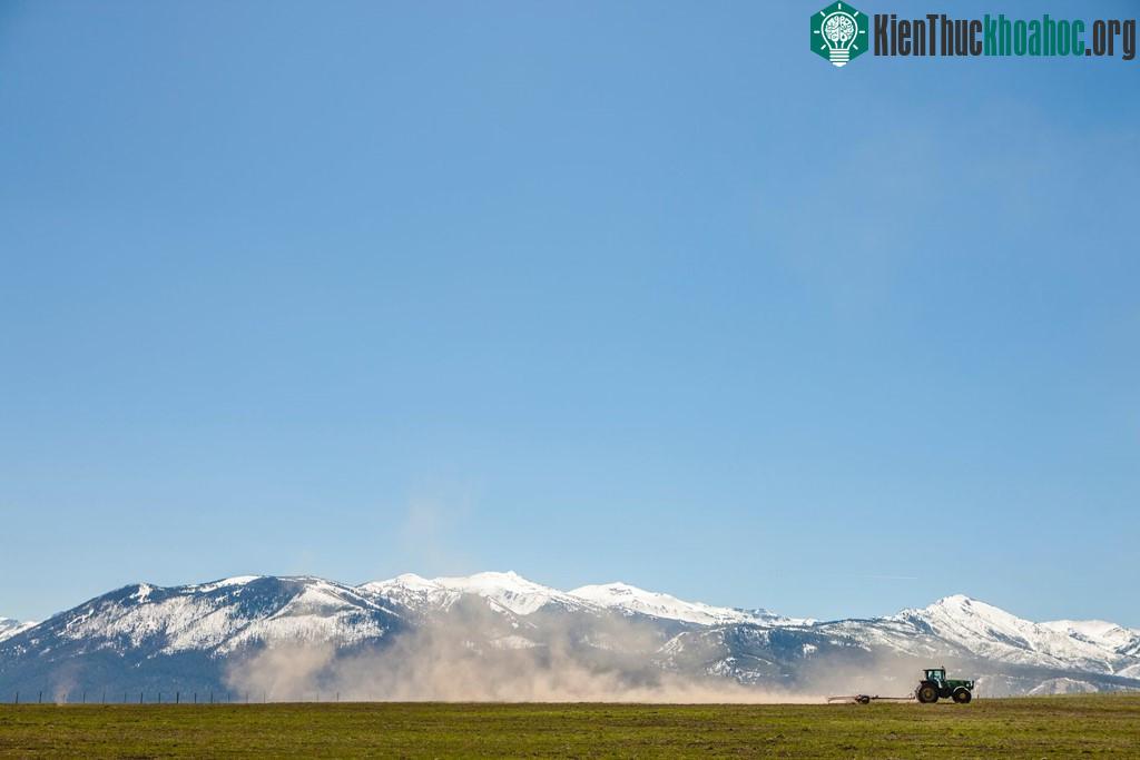 Tim Daw đạt giải tháng 5 với bức ảnh về tình trạng hạn hán ở tiểu bang Oregon, miền tây nước Mỹ.
